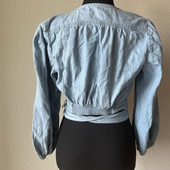Free People Sophie Denim Wrap Crop Top Light Wash Cotton Sz S Y2K Boho Tie Front - Picture 8 of 9